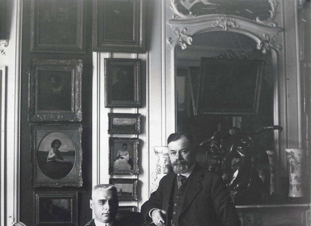 Sidney W. Brown et George Viau dans l'appartement parisien de ce dernier (Archive Museum Langmatt, Baden)