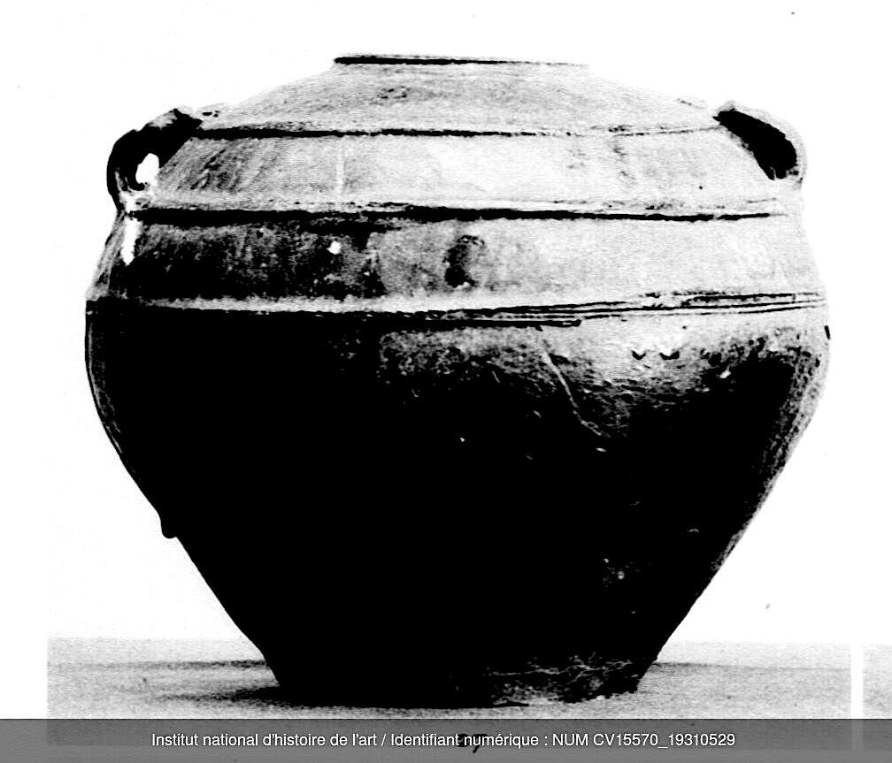 GV2331-Vase funéraire, de forme sphérique